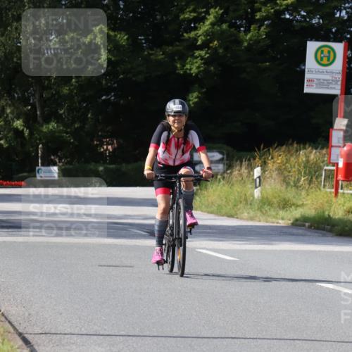 25.08.2024 - Elbe Triathlon Hamburg Fuchs,  Jonas http://msf.ph/oto/6874513 25.08.2024 11:37:45 Radfahren 1551 meine-sportfotos.de