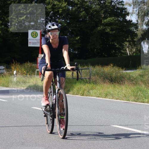25.08.2024 - Elbe Triathlon Hamburg Fuchs,  Jonas http://msf.ph/oto/6874538 25.08.2024 11:38:53 Radfahren 1671 meine-sportfotos.de