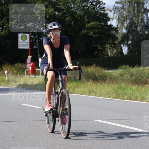 25.08.2024 - Elbe Triathlon Hamburg Fuchs,  Jonas http://msf.ph/oto/6874540 25.08.2024 11:38:54 Radfahren 1671 meine-sportfotos.de