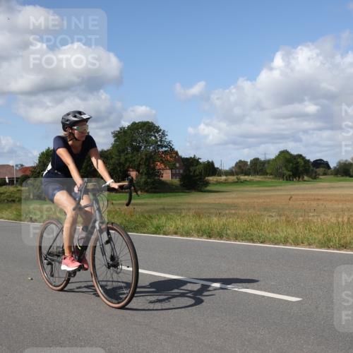 25.08.2024 - Elbe Triathlon Hamburg Fuchs,  Jonas http://msf.ph/oto/6874547 25.08.2024 11:38:55 Radfahren 1671 meine-sportfotos.de