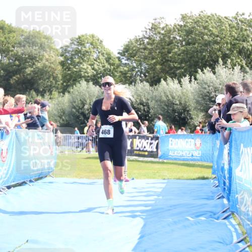 25.08.2024 - Elbe Triathlon Hamburg H.Heesch http://msf.ph/oto/6874562 25.08.2024 12:01:29 Ziel 468, 1619 meine-sportfotos.de