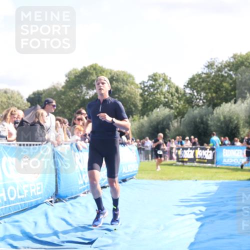 25.08.2024 - Elbe Triathlon Hamburg H.Heesch http://msf.ph/oto/6874574 25.08.2024 11:13:20 Ziel 433, 623 meine-sportfotos.de