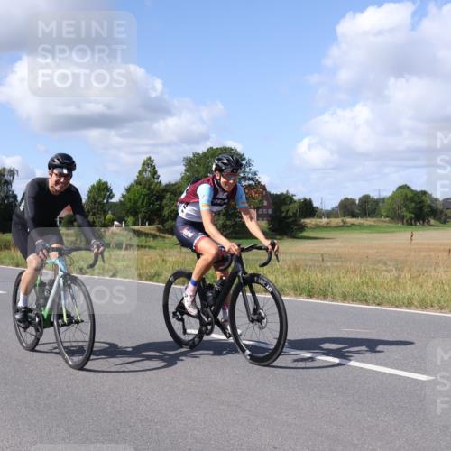 25.08.2024 - Elbe Triathlon Hamburg Fuchs,  Jonas http://msf.ph/oto/6874578 25.08.2024 11:42:14 Radfahren 1604 meine-sportfotos.de