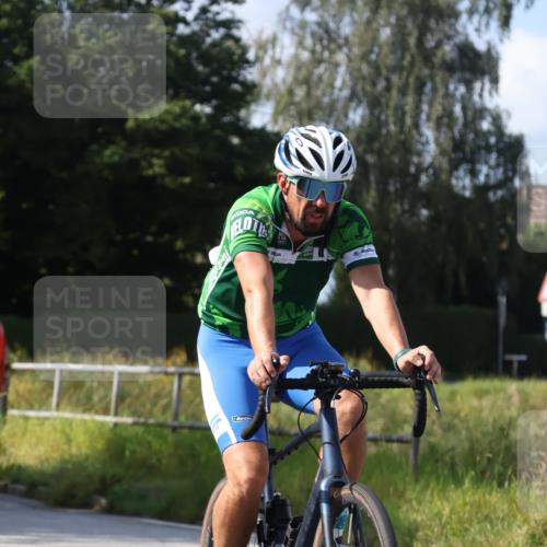 25.08.2024 - Elbe Triathlon Hamburg Fuchs,  Jonas http://msf.ph/oto/6874586 25.08.2024 11:50:27 Radfahren  meine-sportfotos.de
