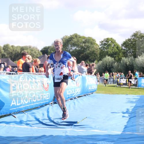 25.08.2024 - Elbe Triathlon Hamburg H.Heesch http://msf.ph/oto/6874588 25.08.2024 11:39:18 Ziel 673, 734, 1460 meine-sportfotos.de