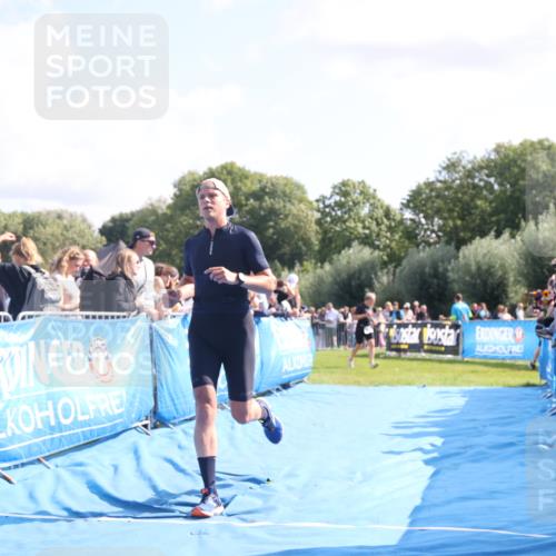 25.08.2024 - Elbe Triathlon Hamburg H.Heesch http://msf.ph/oto/6874590 25.08.2024 11:13:20 Ziel 433, 623 meine-sportfotos.de