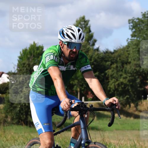 25.08.2024 - Elbe Triathlon Hamburg Fuchs,  Jonas http://msf.ph/oto/6874596 25.08.2024 11:50:27 Radfahren  meine-sportfotos.de