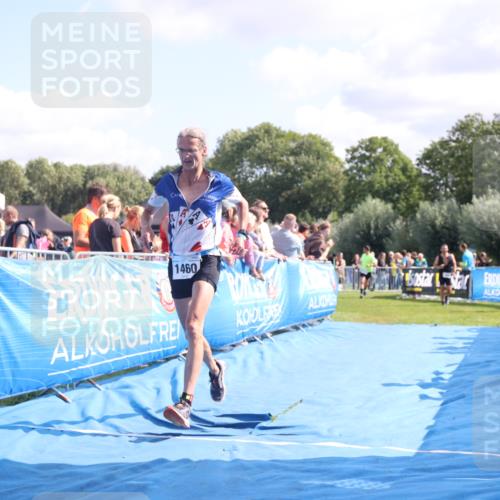 25.08.2024 - Elbe Triathlon Hamburg H.Heesch http://msf.ph/oto/6874597 25.08.2024 11:39:18 Ziel 673, 734, 1460 meine-sportfotos.de
