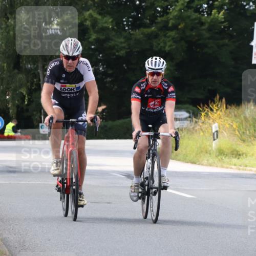 25.08.2024 - Elbe Triathlon Hamburg Fuchs,  Jonas http://msf.ph/oto/6874605 25.08.2024 12:34:40 Radfahren  meine-sportfotos.de