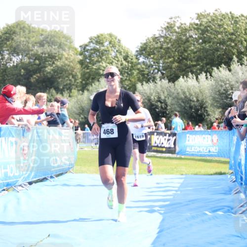 25.08.2024 - Elbe Triathlon Hamburg H.Heesch http://msf.ph/oto/6874609 25.08.2024 12:01:30 Ziel 468, 1619 meine-sportfotos.de