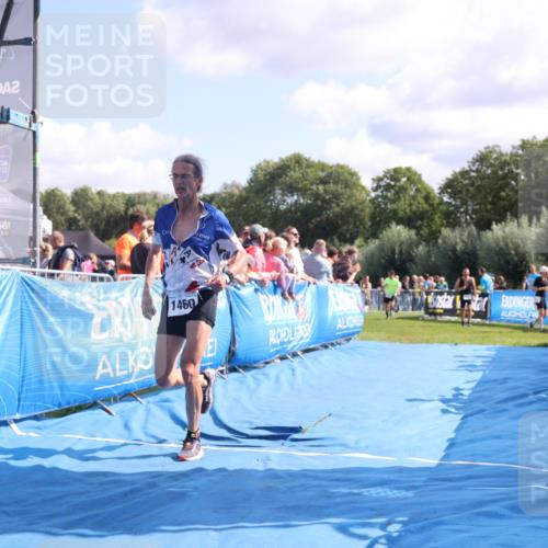 25.08.2024 - Elbe Triathlon Hamburg H.Heesch http://msf.ph/oto/6874610 25.08.2024 11:39:18 Ziel 673, 734, 1460 meine-sportfotos.de