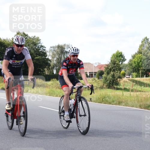25.08.2024 - Elbe Triathlon Hamburg Fuchs,  Jonas http://msf.ph/oto/6874618 25.08.2024 12:34:42 Radfahren  meine-sportfotos.de
