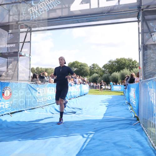 25.08.2024 - Elbe Triathlon Hamburg H.Heesch http://msf.ph/oto/6874619 25.08.2024 11:13:20 Ziel 433, 623 meine-sportfotos.de