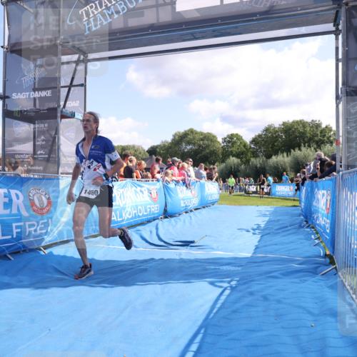 25.08.2024 - Elbe Triathlon Hamburg H.Heesch http://msf.ph/oto/6874635 25.08.2024 11:39:19 Ziel 673, 734, 1460 meine-sportfotos.de
