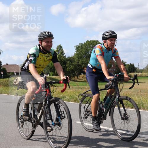 25.08.2024 - Elbe Triathlon Hamburg Fuchs,  Jonas http://msf.ph/oto/6874639 25.08.2024 12:35:01 Radfahren  meine-sportfotos.de