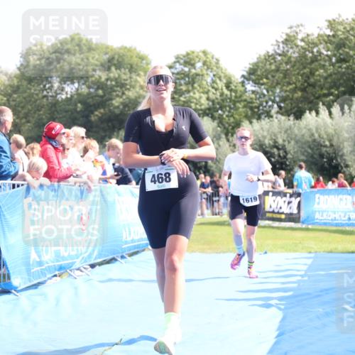 25.08.2024 - Elbe Triathlon Hamburg H.Heesch http://msf.ph/oto/6874647 25.08.2024 12:01:30 Ziel 468, 1619 meine-sportfotos.de