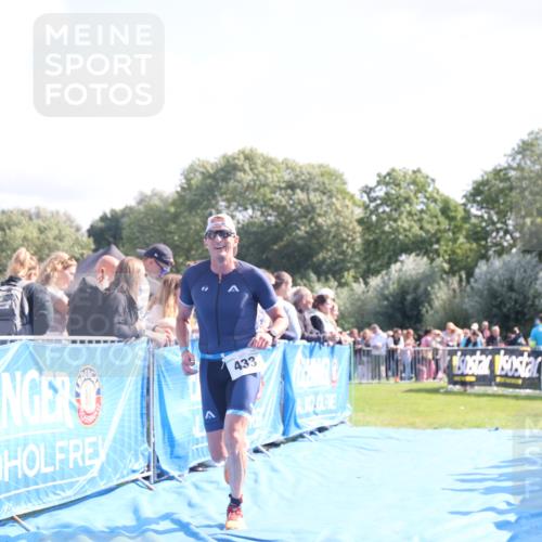 25.08.2024 - Elbe Triathlon Hamburg H.Heesch http://msf.ph/oto/6874648 25.08.2024 11:13:25 Ziel 433, 623 meine-sportfotos.de