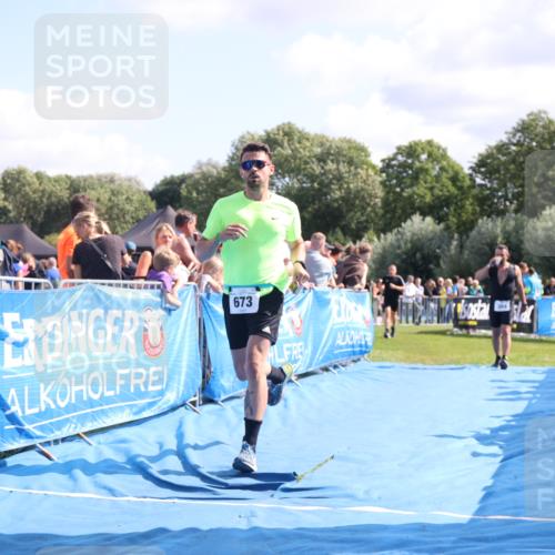 25.08.2024 - Elbe Triathlon Hamburg H.Heesch http://msf.ph/oto/6874657 25.08.2024 11:39:24 Ziel 304, 497, 673, 707, 1460 meine-sportfotos.de