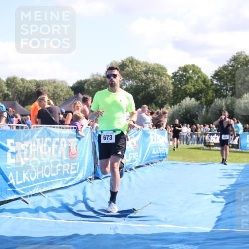 25.08.2024 - Elbe Triathlon Hamburg H.Heesch http://msf.ph/oto/6874662 25.08.2024 11:39:24 Ziel 304, 497, 673, 707, 1460 meine-sportfotos.de