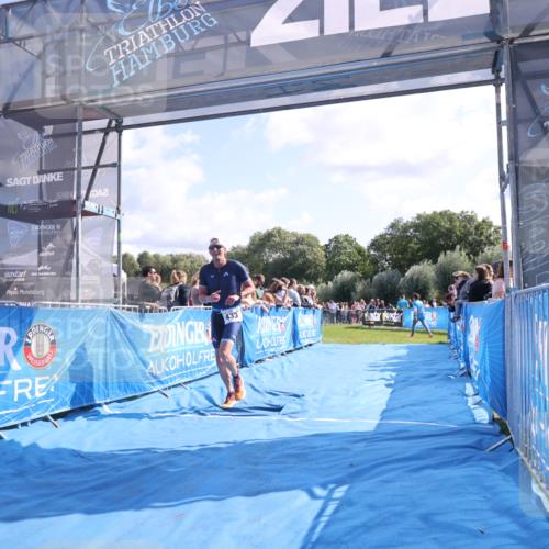 25.08.2024 - Elbe Triathlon Hamburg H.Heesch http://msf.ph/oto/6874668 25.08.2024 11:13:25 Ziel 433, 623 meine-sportfotos.de