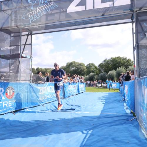 25.08.2024 - Elbe Triathlon Hamburg H.Heesch http://msf.ph/oto/6874671 25.08.2024 11:13:25 Ziel 433, 623 meine-sportfotos.de
