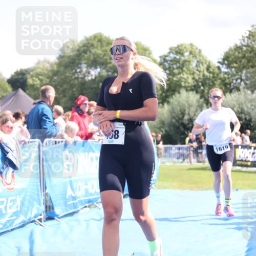 25.08.2024 - Elbe Triathlon Hamburg H.Heesch http://msf.ph/oto/6874673 25.08.2024 12:01:31 Ziel 468, 1619 meine-sportfotos.de