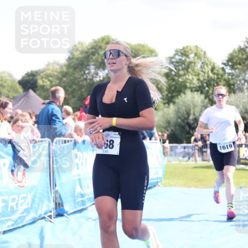 25.08.2024 - Elbe Triathlon Hamburg H.Heesch http://msf.ph/oto/6874677 25.08.2024 12:01:31 Ziel 468, 1619 meine-sportfotos.de