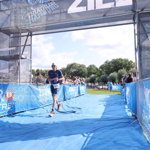25.08.2024 - Elbe Triathlon Hamburg H.Heesch http://msf.ph/oto/6874678 25.08.2024 11:13:26 Ziel 433, 623 meine-sportfotos.de