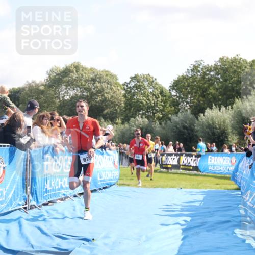 25.08.2024 - Elbe Triathlon Hamburg H.Heesch http://msf.ph/oto/6874684 25.08.2024 11:13:39 Ziel 119, 581, 583, 678 meine-sportfotos.de