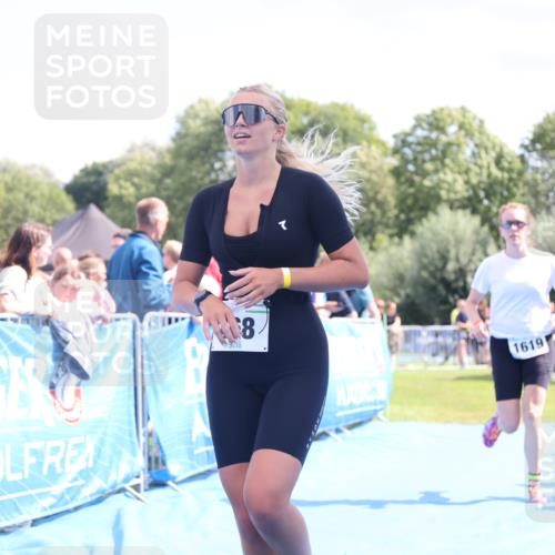 25.08.2024 - Elbe Triathlon Hamburg H.Heesch http://msf.ph/oto/6874685 25.08.2024 12:01:31 Ziel 468, 1619 meine-sportfotos.de