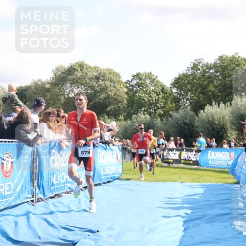 25.08.2024 - Elbe Triathlon Hamburg H.Heesch http://msf.ph/oto/6874687 25.08.2024 11:13:39 Ziel 119, 581, 583, 678 meine-sportfotos.de