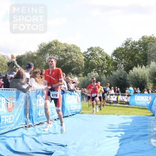 25.08.2024 - Elbe Triathlon Hamburg H.Heesch http://msf.ph/oto/6874692 25.08.2024 11:13:39 Ziel 119, 581, 583, 678 meine-sportfotos.de
