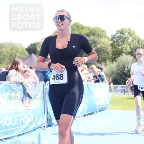 25.08.2024 - Elbe Triathlon Hamburg H.Heesch http://msf.ph/oto/6874694 25.08.2024 12:01:31 Ziel 468, 1619 meine-sportfotos.de