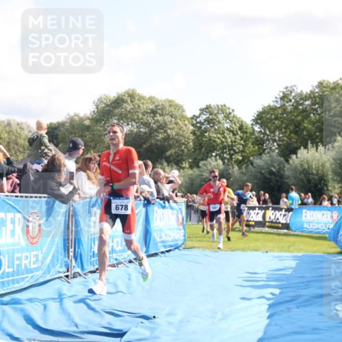 25.08.2024 - Elbe Triathlon Hamburg H.Heesch http://msf.ph/oto/6874695 25.08.2024 11:13:39 Ziel 119, 581, 583, 678 meine-sportfotos.de