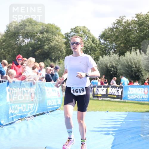 25.08.2024 - Elbe Triathlon Hamburg H.Heesch http://msf.ph/oto/6874697 25.08.2024 12:01:32 Ziel 468, 1619 meine-sportfotos.de