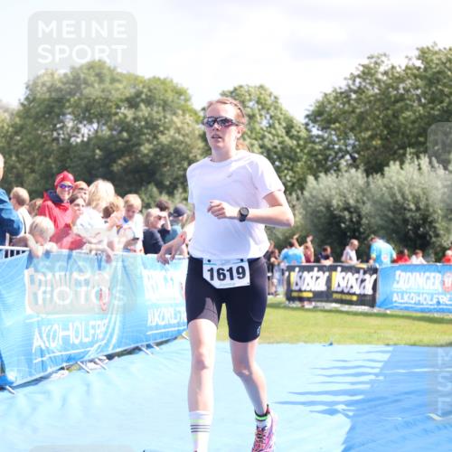 25.08.2024 - Elbe Triathlon Hamburg H.Heesch http://msf.ph/oto/6874703 25.08.2024 12:01:32 Ziel 468, 1619 meine-sportfotos.de