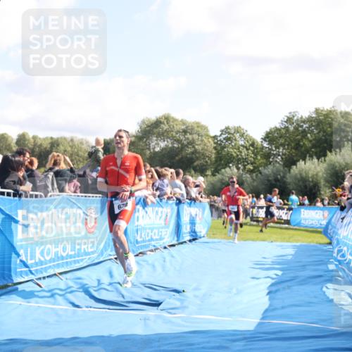 25.08.2024 - Elbe Triathlon Hamburg H.Heesch http://msf.ph/oto/6874707 25.08.2024 11:13:39 Ziel 119, 581, 583, 678 meine-sportfotos.de