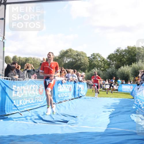 25.08.2024 - Elbe Triathlon Hamburg H.Heesch http://msf.ph/oto/6874710 25.08.2024 11:13:39 Ziel 119, 581, 583, 678 meine-sportfotos.de
