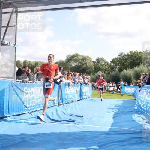 25.08.2024 - Elbe Triathlon Hamburg H.Heesch http://msf.ph/oto/6874715 25.08.2024 11:13:39 Ziel 119, 581, 583, 678 meine-sportfotos.de