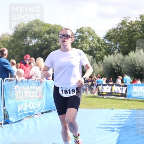 25.08.2024 - Elbe Triathlon Hamburg H.Heesch http://msf.ph/oto/6874718 25.08.2024 12:01:32 Ziel 468, 1619 meine-sportfotos.de