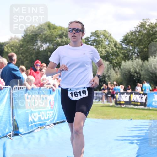 25.08.2024 - Elbe Triathlon Hamburg H.Heesch http://msf.ph/oto/6874724 25.08.2024 12:01:32 Ziel 468, 1619 meine-sportfotos.de