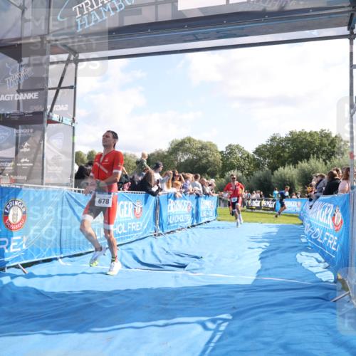 25.08.2024 - Elbe Triathlon Hamburg H.Heesch http://msf.ph/oto/6874725 25.08.2024 11:13:39 Ziel 119, 581, 583, 678 meine-sportfotos.de