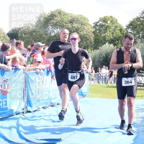 25.08.2024 - Elbe Triathlon Hamburg H.Heesch http://msf.ph/oto/6874726 25.08.2024 11:39:30 Ziel 304, 497, 673, 707 meine-sportfotos.de