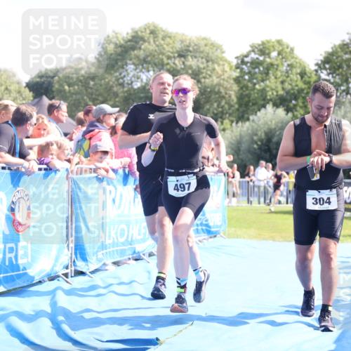 25.08.2024 - Elbe Triathlon Hamburg H.Heesch http://msf.ph/oto/6874729 25.08.2024 11:39:30 Ziel 304, 497, 673, 707 meine-sportfotos.de