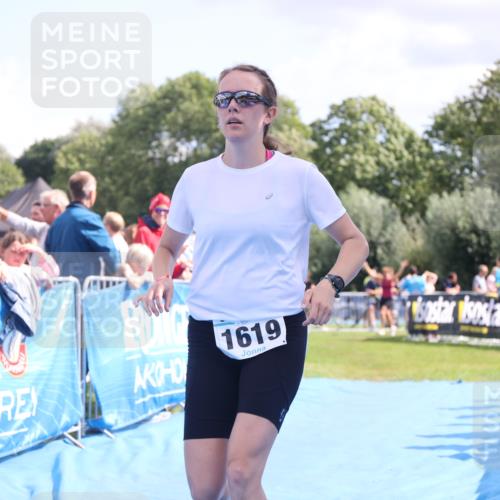25.08.2024 - Elbe Triathlon Hamburg H.Heesch http://msf.ph/oto/6874735 25.08.2024 12:01:33 Ziel 468, 1619 meine-sportfotos.de