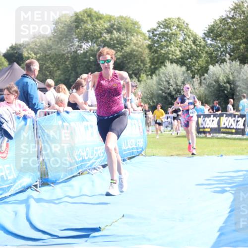 25.08.2024 - Elbe Triathlon Hamburg H.Heesch http://msf.ph/oto/6874750 25.08.2024 12:01:40 Ziel 1563, 1628 meine-sportfotos.de