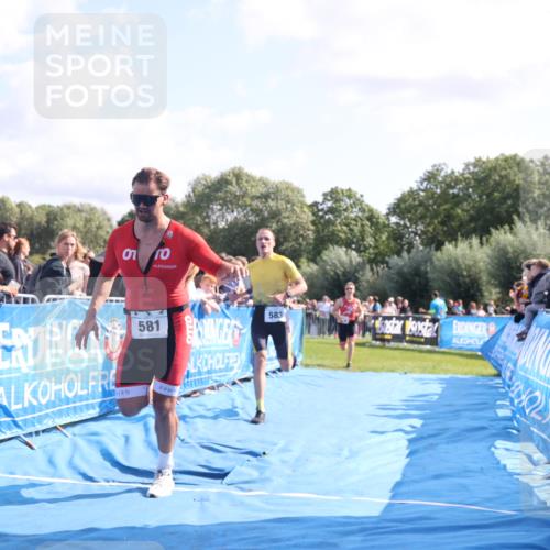 25.08.2024 - Elbe Triathlon Hamburg H.Heesch http://msf.ph/oto/6874759 25.08.2024 11:13:41 Ziel 119, 581, 583, 678 meine-sportfotos.de