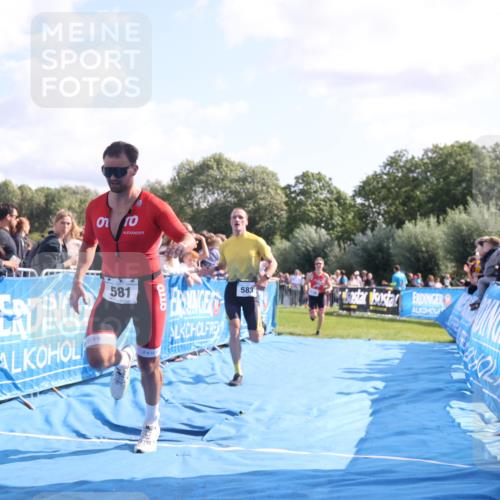 25.08.2024 - Elbe Triathlon Hamburg H.Heesch http://msf.ph/oto/6874761 25.08.2024 11:13:41 Ziel 119, 581, 583, 678 meine-sportfotos.de
