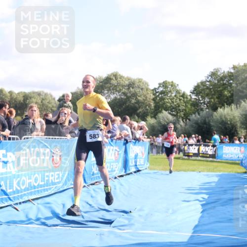 25.08.2024 - Elbe Triathlon Hamburg H.Heesch http://msf.ph/oto/6874774 25.08.2024 11:13:42 Ziel 119, 581, 583, 678 meine-sportfotos.de
