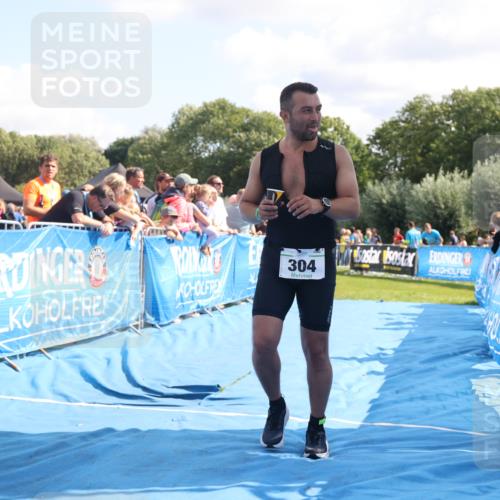 25.08.2024 - Elbe Triathlon Hamburg H.Heesch http://msf.ph/oto/6874782 25.08.2024 11:39:32 Ziel 304, 497, 507, 673, 707 meine-sportfotos.de